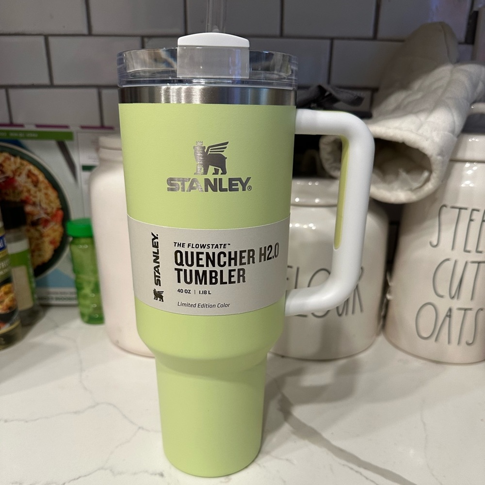 Stanley H2.0 tumbler